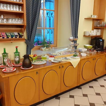 Bildungshaus Schloss Krastowitz Hotel Клагенфурт Екстериор снимка