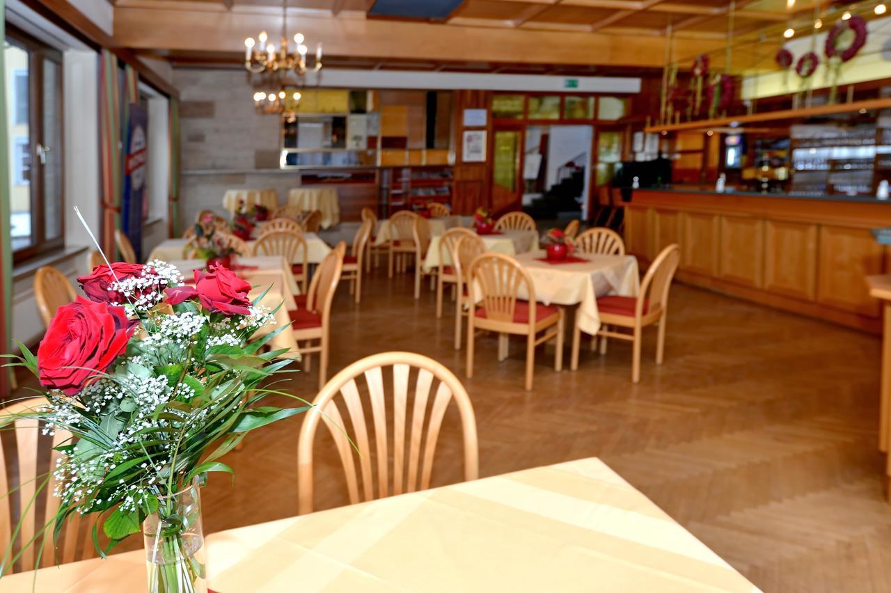 Bildungshaus Schloss Krastowitz Hotel Клагенфурт Екстериор снимка