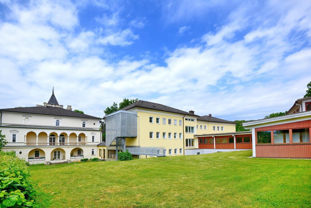 Bildungshaus Schloss Krastowitz Hotel Клагенфурт Екстериор снимка