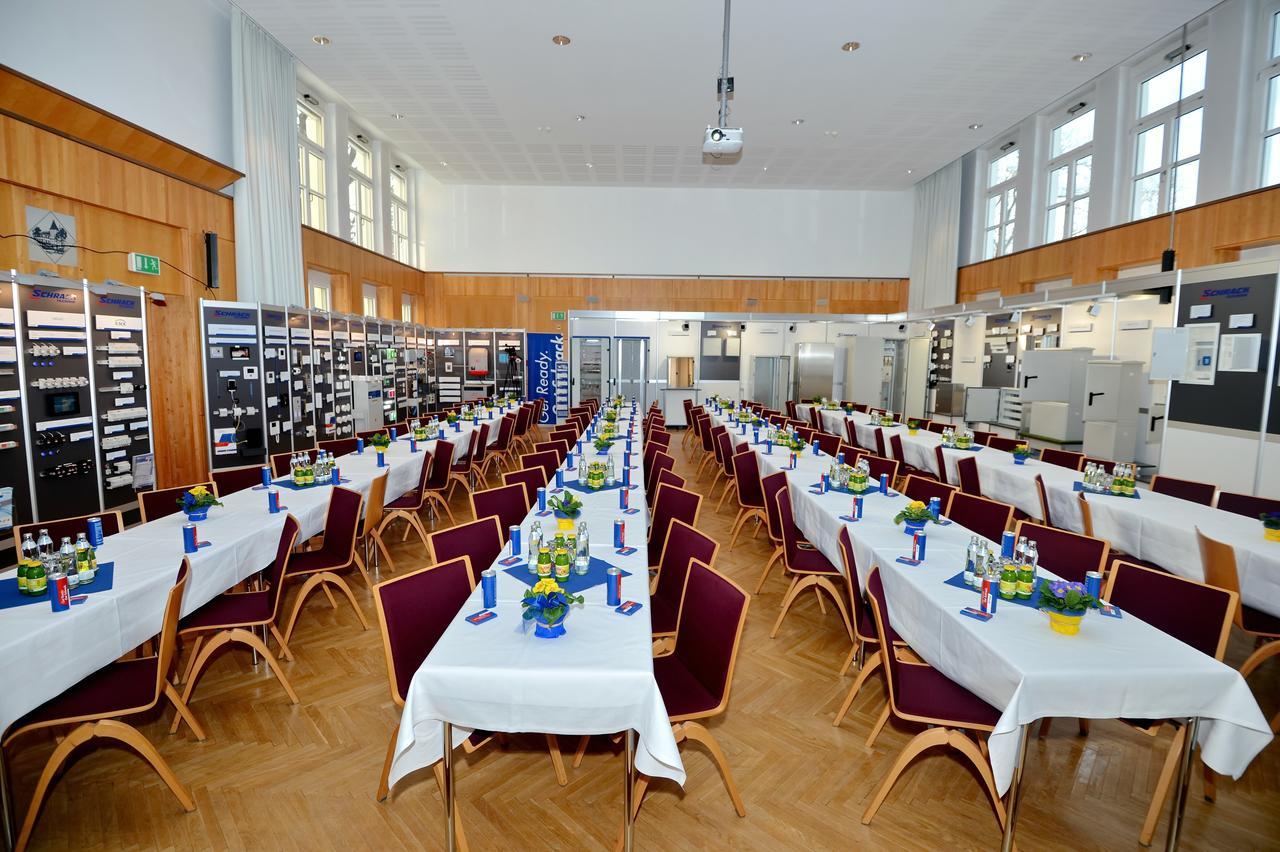 Bildungshaus Schloss Krastowitz Hotel Клагенфурт Екстериор снимка