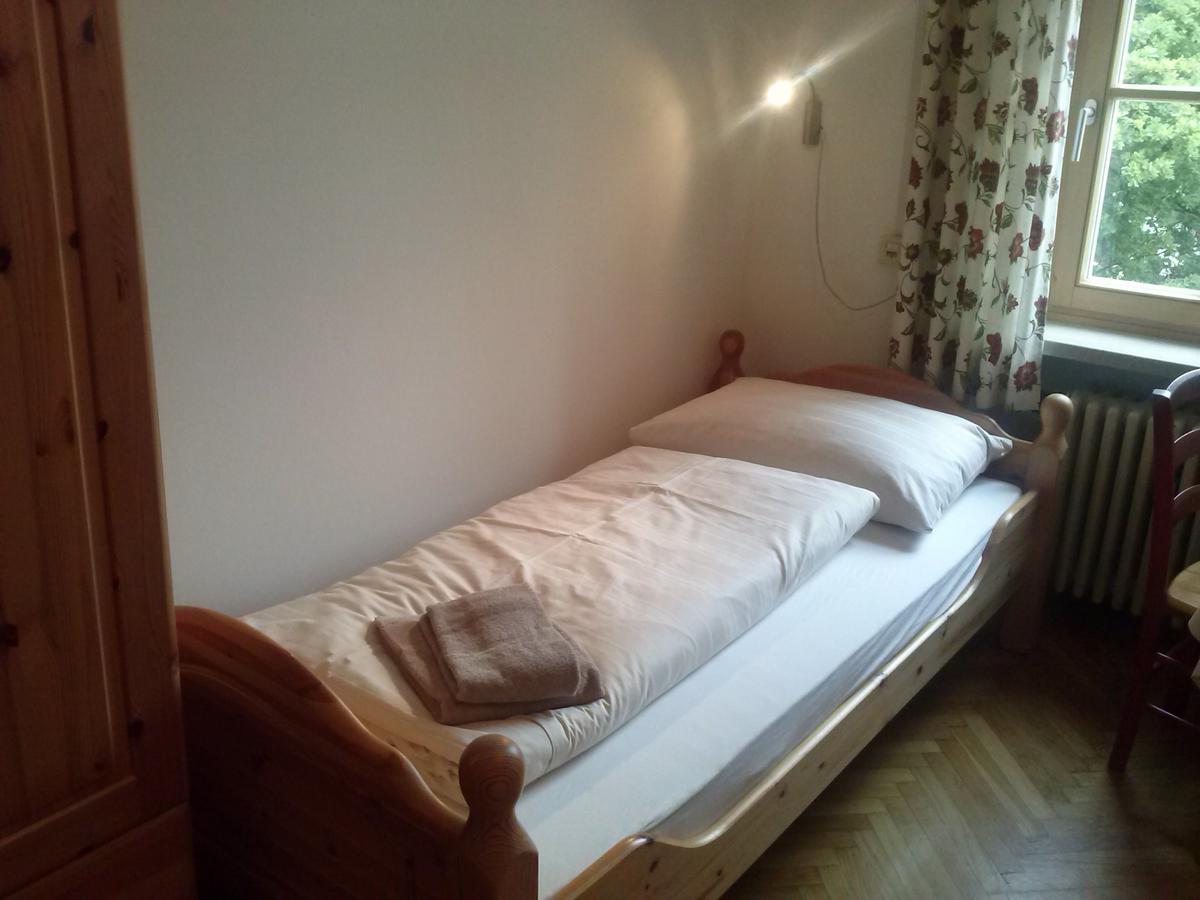 Bildungshaus Schloss Krastowitz Hotel Клагенфурт Екстериор снимка